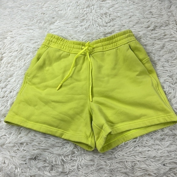 Lululemon Loungeful High-Rise Short 4" Electric Lemon - Picture 1 of 5
